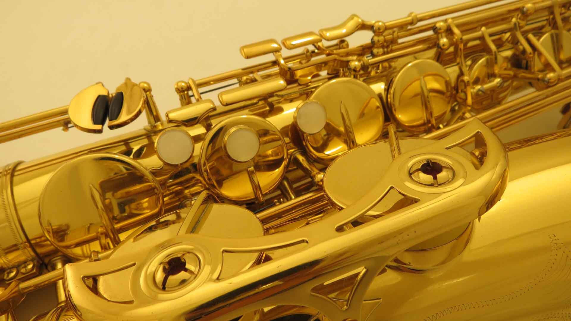 About How to Play The Sax